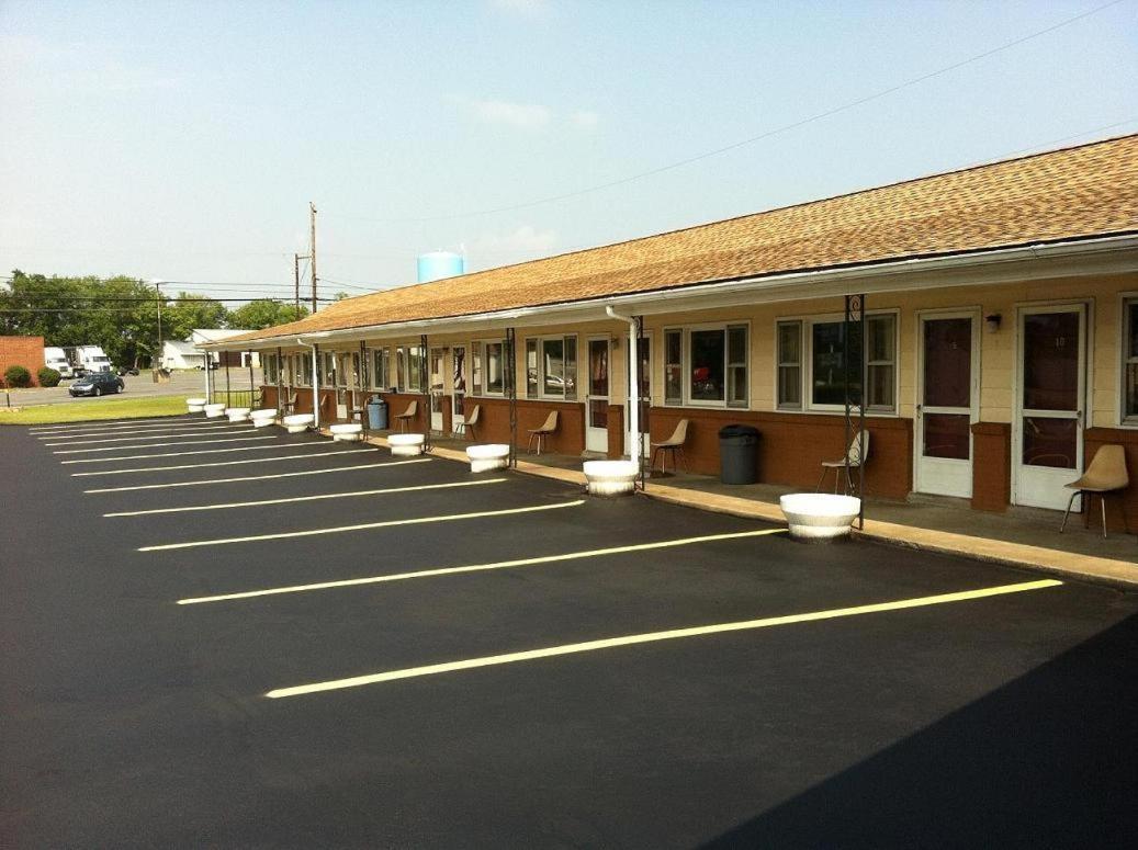 Budget Inn Mifflintown ภายนอก รูปภาพ
