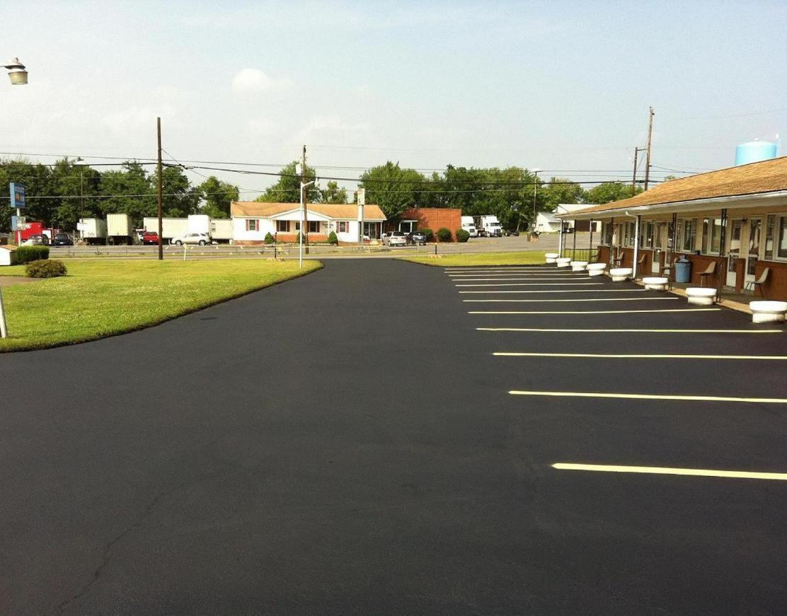 Budget Inn Mifflintown ภายนอก รูปภาพ